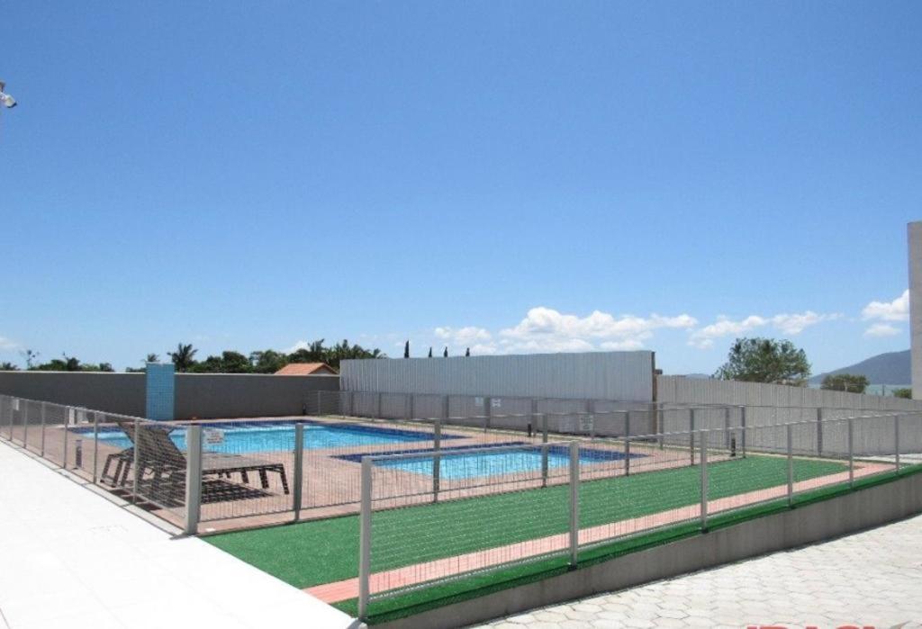Apartamento Na Palhoca, Com Vista Para O Mar, Proximo A Mercados, Padarias E Farmacias. المظهر الخارجي الصورة